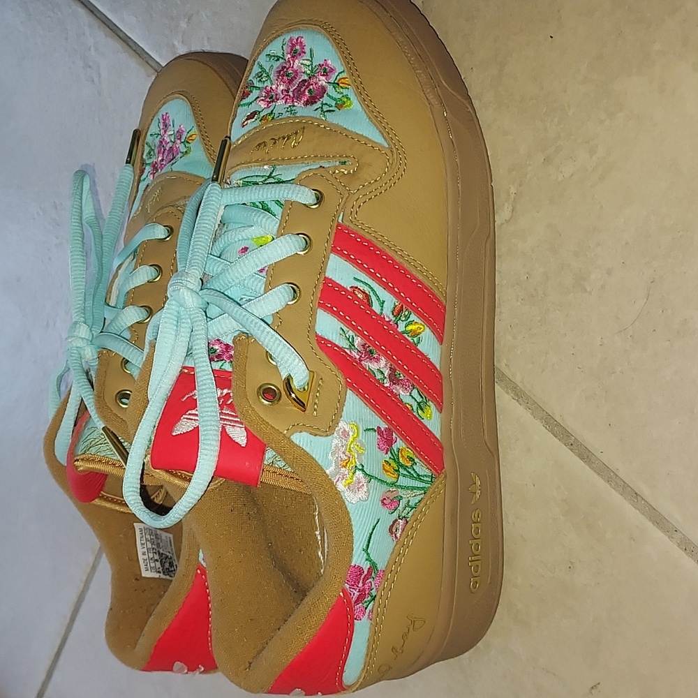 Adidas ugly couch unheard-of shoes size 8 1/2